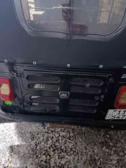 سعر5750 تكتك2020 رقم وسنويه انكليزي مكان بغداد رأسه شارع 20 رقمي *********** بيه دخانه وبيه لغد
