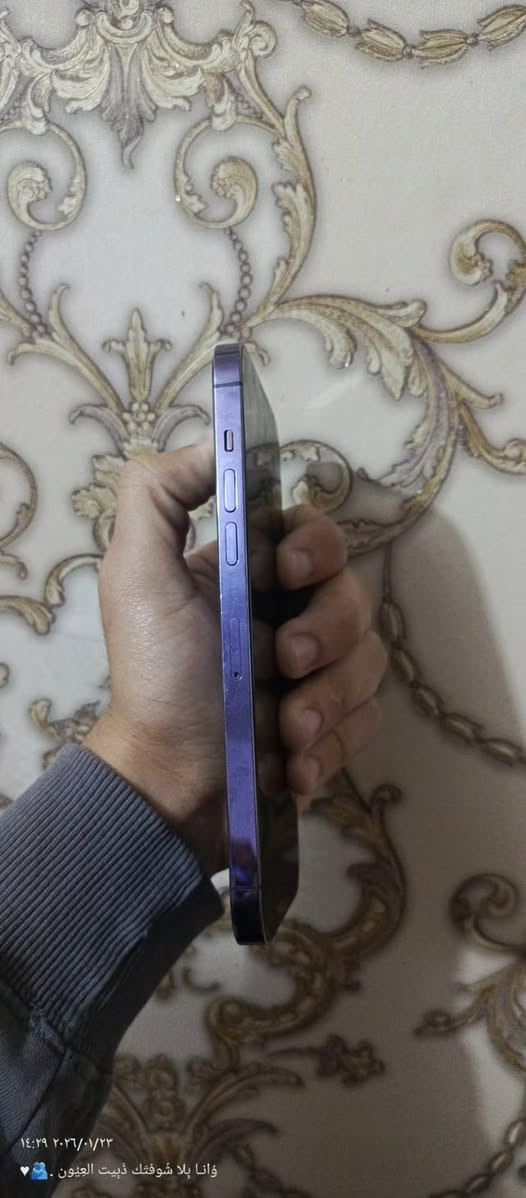 السلام عليكم جهاز ايفون ١٤ برو ماكس 
ذاكره ٢٥٦ 
مبدل ظهر وبطاريه سعره ٧٠٠ وبي مجال قليل  
متواجد خاص او واتساب ***********
