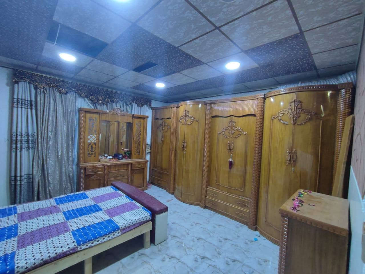 غرفة للبيع 
خشب عراقي ثقيل
السعر مليون و٥٠٠ 
التواصل خاص


**إذا كنت صاحب هذا الإعلان وتريد حذفه لأي سبب، رجاءا أرسل رسالة إلى الدعم الفني**