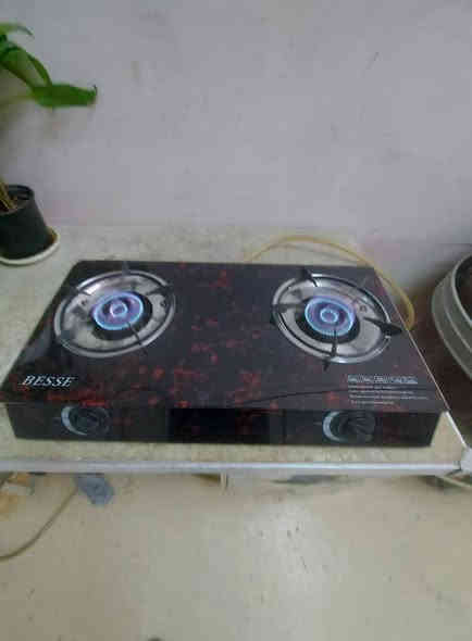 يوجد  طباخ  للبيع  سعر  ٦٠  الف  هاذ  رقمي  ***********
