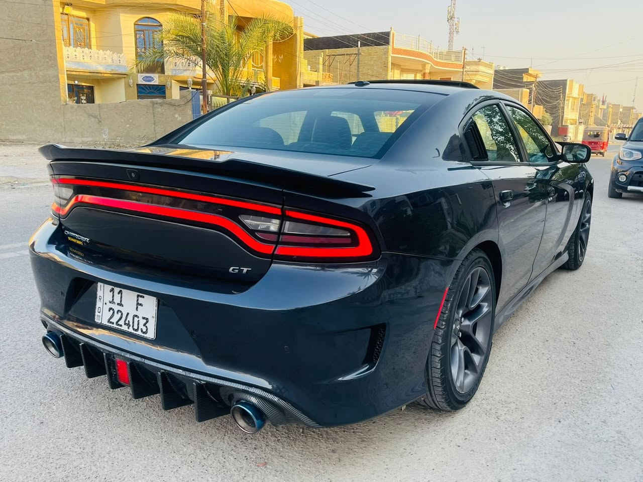 السلام عليكم
للبيع جارجر 2019 فول مواصفات ١/١
رقم بغداد بسمي
 فتحه سقف
كشنات جلد + كهرباء 
خزن ميموري 
تشغيل عن بعد 
شاشه كبيره كار بلي
رادار 
سستم صوت الباين
كشنات تدفئه و تبريد + هيتر سترين
تو ويل
محرك ٦ سلندر
شفتات كير
وباقي الموصفات المعرفه 
السياره ماشيه ٩٧ الف بدون اي نقص و نضيفه جدا داخل و خارج 
صبغ حاملغ وبنيد بدون دواخل وباب مبدل نفس لون
السعر ١٨٧ وبيه مجال 
للاستفسار ***********
