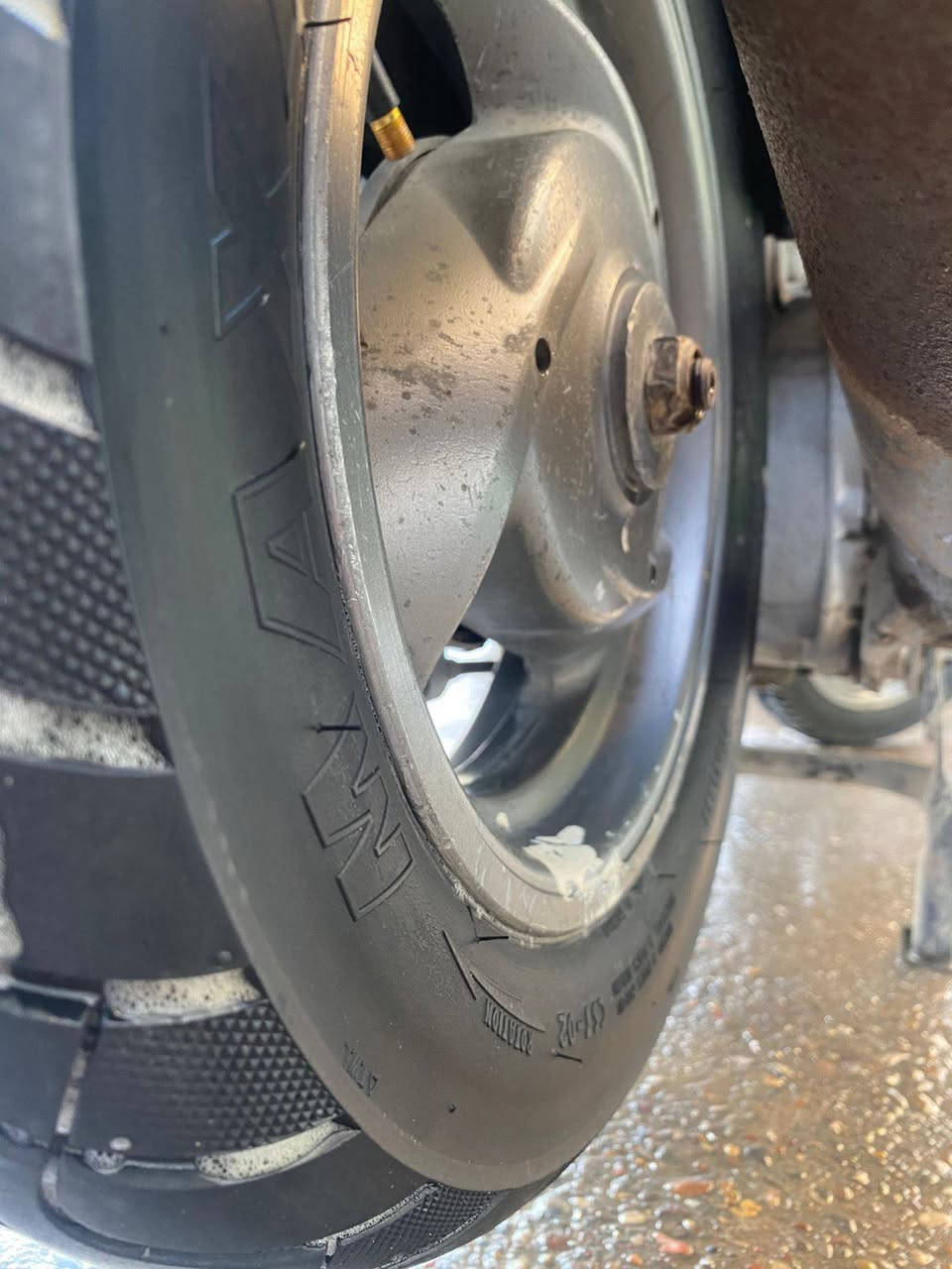 بريز مكفوله كفاله عامه برغي ممفتوحه بيه فقط تبدل دبلات ليوم امامي وخلفي جديد لايت ثلجي كهربائية شغاله، بريكات شغاله مكينه مكفوله برغي ما مفتوحه بيها ستان تعليك و رجل كفرات بلادي قفله 650 مو شراي لا يتعبني


**إذا كنت صاحب هذا الإعلان وتريد حذفه لأي سبب، رجاءا أرسل رسالة إلى الدعم الفني**