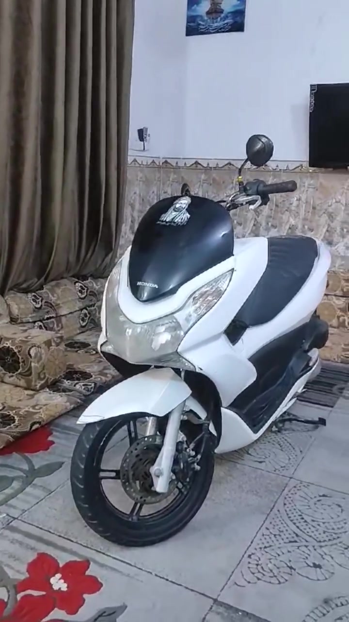 السلام عليكم ورحمة الله وبركاته
دراجه PCX الجيل الأول محرك 150 سيسي
حساس ازدحام حساس استان دراجه حلوه كلش
كهربائيات شغاله السعر خاص وبيه خير ويدلل
المكان :- ذي قار - قضاء النصر 
الرقم والاستفسار :-
 ***********
***********
