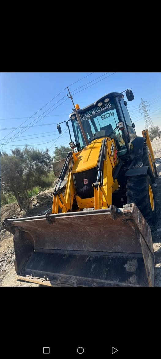 للبيع جي سي بي موديل 2011 رقم ربيل سنويه 29فول مواصفات تفاصيل عله رقم *********** ***********
