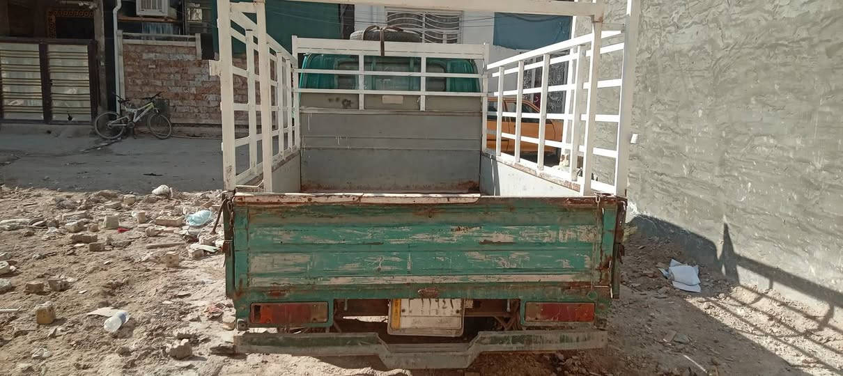 السلام عليكم 
للبيع كيا حمل سامسونك موديل ٩٩رقم بغداد الماني سيار٥ بلادية
قمارة وربع كير محرك بي خيط بخار  السعر ٢٨  
علما السيارة راعيه متوفي وبيه قسام شرعي  تحويل مكفول 
للااتصال *********** العنوان بغداد الكاضميه 
بيه تخمل تاير جديد   غير متواجد عل فيس
