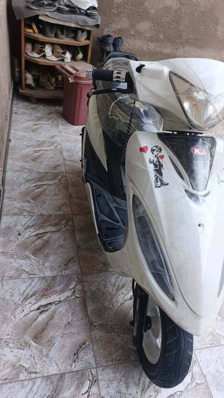 سلام عليكم دراجه كامكو جي فور للبيع دراجه مكفوله من كلشي مكينه ما مفتوحه نضافه شوفت عينك دراجه مكاني نجف رضويه ٦٥٠ وبي خير ويدلل الشراي  ***********
