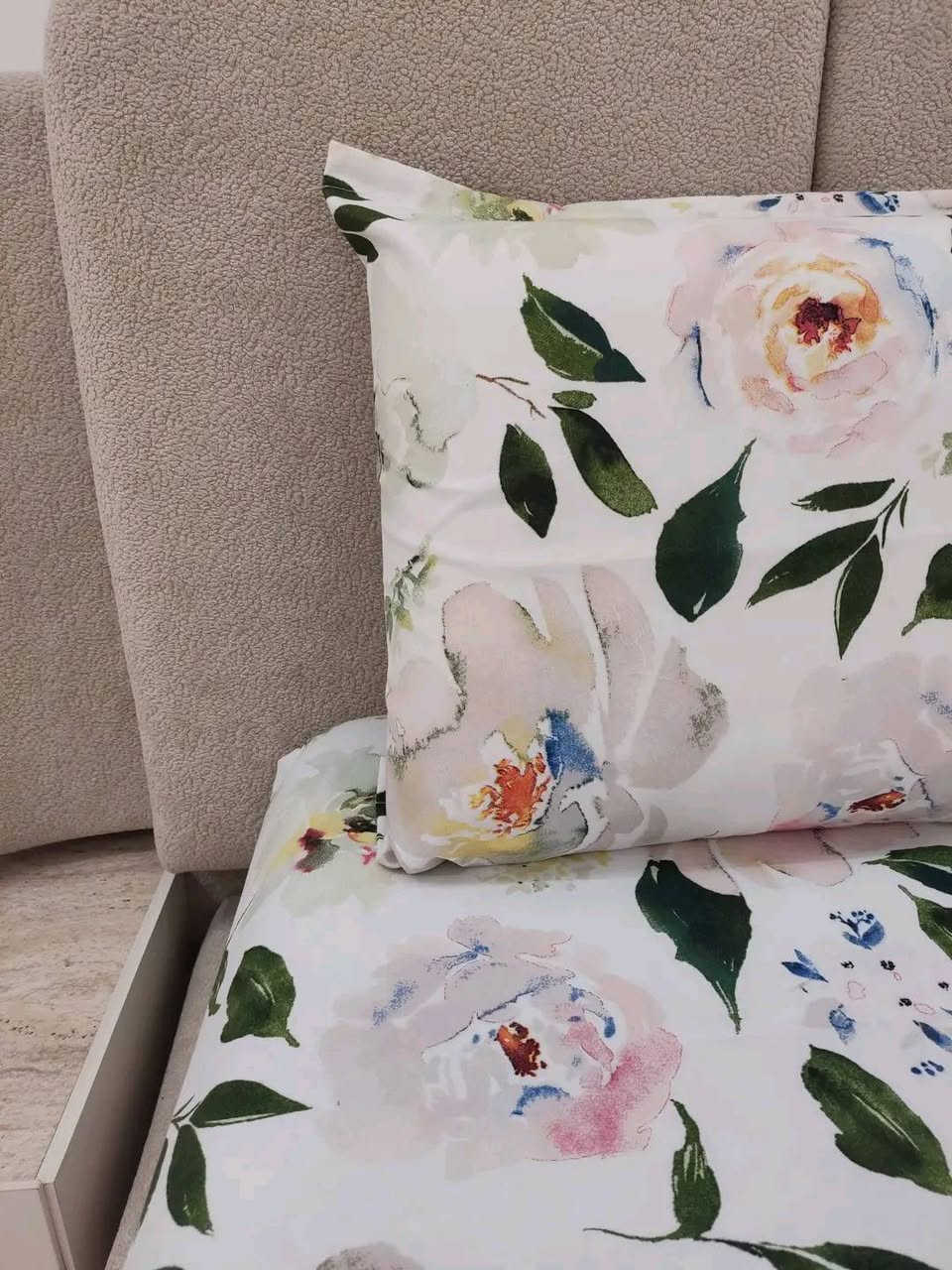 فرحتنا نشوف بيوتكم تزهى بأجمل الأقمشة والتفصيلات 
((الكولكشن الصيفي))
تصاميم خاصه
اجود انواع الاقمشه القطنيه خامه بارده ثلج ناعمه زبده
تلبيسات دوشك لاستيك ومخاد
فرشات نفر
فرشات نفرين
تلبيسات نفر
تجهيزات مطبخ
مفرش سفرات 
سيتم تغليف دواشك دادية 
عش الطفل 
كيك حجز قبل يومين من المناسبة 
مصدات سرير أطفال 
يوجد توصيل كل المحافضات السعر حسب موديل وعدد القطع
الأسعار اسفل الصورة 

 للاستفسار مراسله الصفحه خاص


**إذا كنت صاحب هذا الإعلان وتريد حذفه لأي سبب، رجاءا أرسل رسالة إلى الدعم الفني**