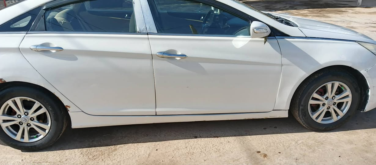 السلام عليكم ورحمه الله وبركاته سوناتا موديل 2012 خليجي بيهه صبغ عام ضربه صفحه سياره جاهزه تريد وكاله تريد تحويل السعر 80 وبيهه مجال للاستفسار ***********
