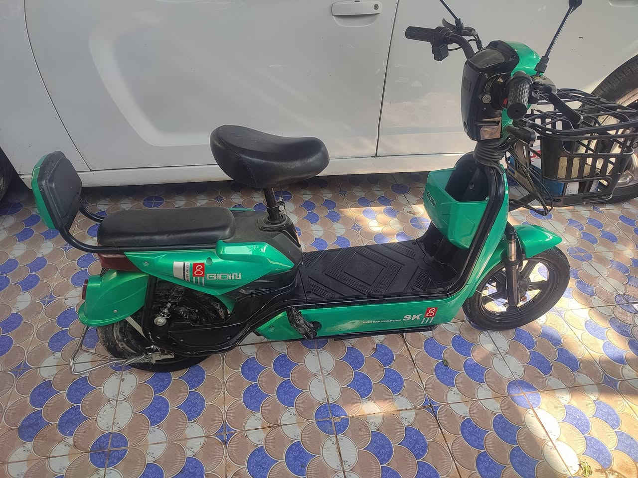 السلام عليكم دراجه شحن للبيع السعر 200 وبيه مجال كلش قليل 
***********
