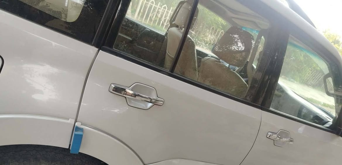 باجيرو 2013 فول مواصفات عدا دمام كشنات كهرباء جلد فتحه ثلاجة دفع رباعي شاشة كامرة صدر خلفي جديد الأمامي زين كشنات جلد بلادي ومغلفهن غرفة جديدة ماشية 174 الف مكاني بغداد البلديات او الحبيبة
محرك مكفول كير مكفول بيها صبغ دعامية أمامية وغلاف سبير لغرض التحديث بيها ربع باب بارد يعني حديد كفالة من صبغ شاشة كامرة حساسات أمامية خلفية كامرة دوارة فتحه سلايت 8 سماعات 7 راكب تبريد مركزي السعر 158 مجاله كلش بسيط  ورقة موديل 2013 اعتذر عن مراوس الشراي يتصل ويدلل *********** نضام دفلوك السيارة مال جناي
