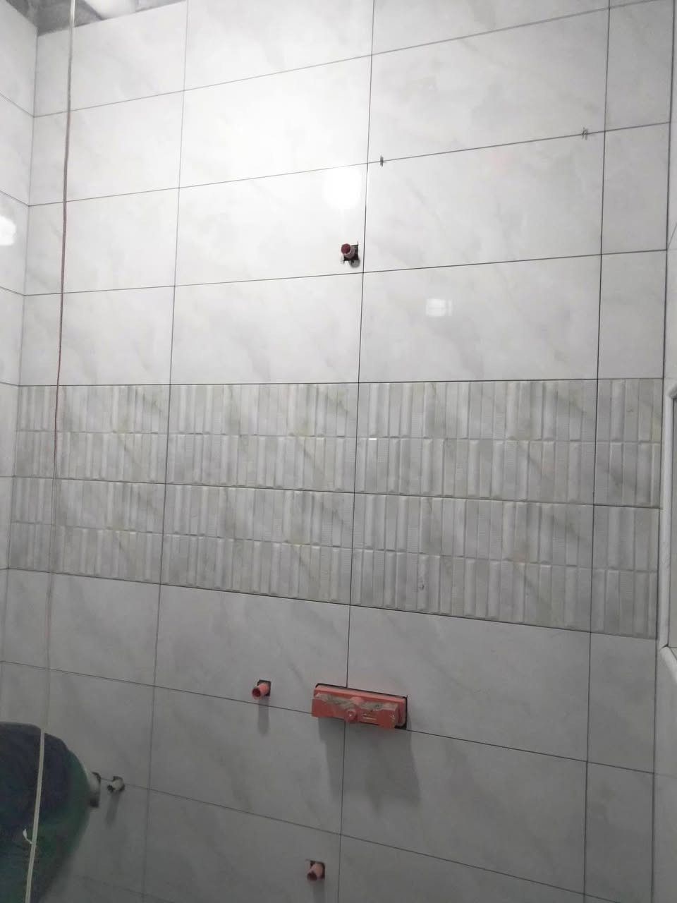 سلام عليكم ورحمة الله
خلفه سيراميك بورسلين درجه أوله ***********
