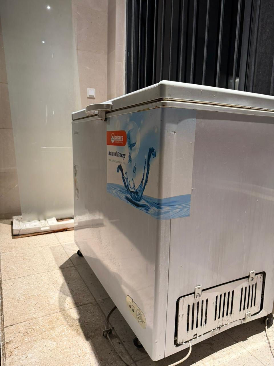 السلام عليكم
متوفره هاي المجمده شغاله وضعها تمام بس بيها هذا المكان مخدوش
مكاني بغداد 
سعرها ١٥٠ وبيها مجال


**إذا كنت صاحب هذا الإعلان وتريد حذفه لأي سبب، رجاءا أرسل رسالة إلى الدعم الفني**