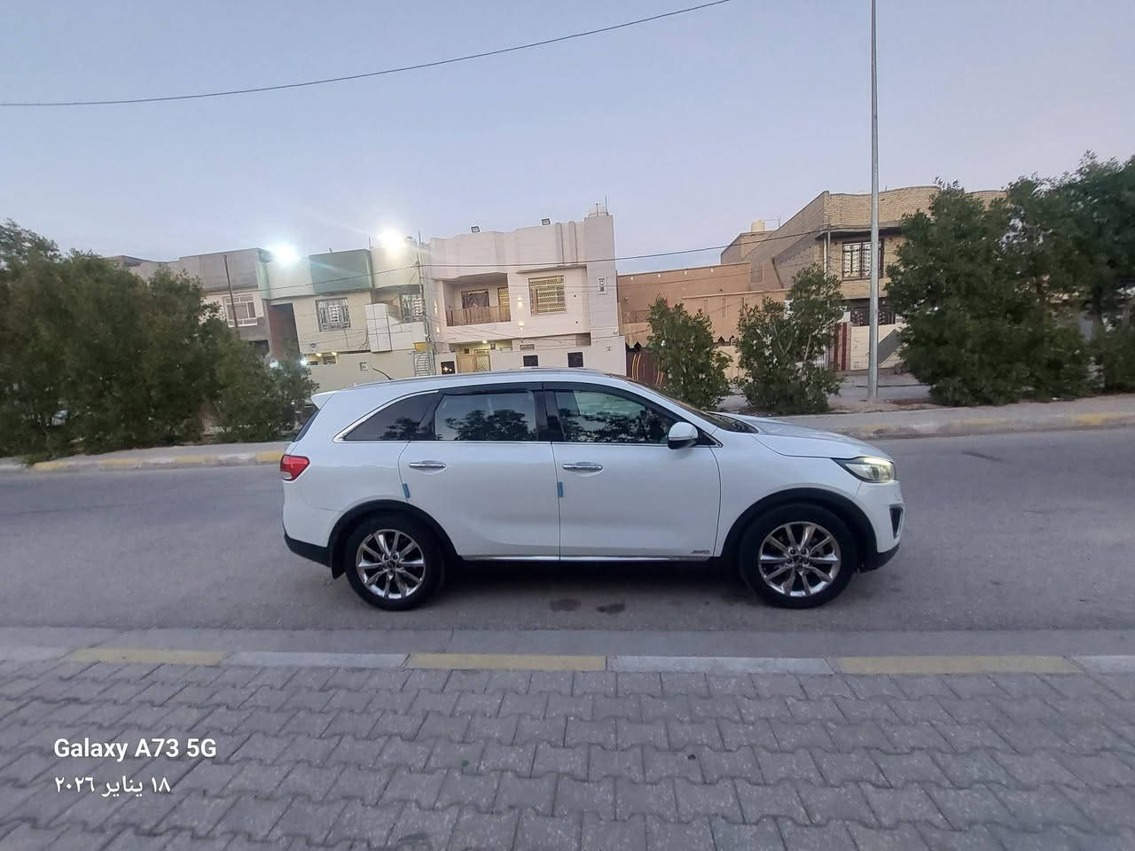 السلام عليكم سورنتو 2016 شكل الجديد  خليجي(كويتي) يعني أعلى موصفات بلسورنتو رقم بغداد يالجديد سنويه وهزة وفحص كله جديد رقم شبه مميز بسمي مكفولة كفالة عامة من صبغ وضربة وتبديل عدا بارد بسيط اربع اصابع بلجاملغ الأمامي جهة السائق شرط والباقي مكفول سيارة جديدة جدا مال جناي وجاهزة من كلشي مكينة كير حدادية تبريد كهربائيات تبريد تدفئة كله كفالة شرط فول الفول موصفات بصمة تشغيل بصمة أبواب اداة ترحيب بنراما لد نهاري أنظمة قيادة حساسات أمامي وخلفي شاشة كبيرة كامرة دوارة بلادي مري شفط مع تفتيح وتقفيل ٣ قطع تبريد 6 سلندر 7 راكب لايت عدسة اشاير بلمري تحكمات استيرن ويل كب كروم كشنات جلد داخل قرميدي كشنات تدفئة وتبريد فورويل بك لايت لد كشنات عدد 2 كهرباء تبريد لمس وبعد بيها موصفات ماشية 148 كم حقيقي شرط ملاحظة مكينة والكير مامفتوحات علا وضع الشركة شرط السعر 210 وبيه مجال للشراي الرقم ***********/***********
