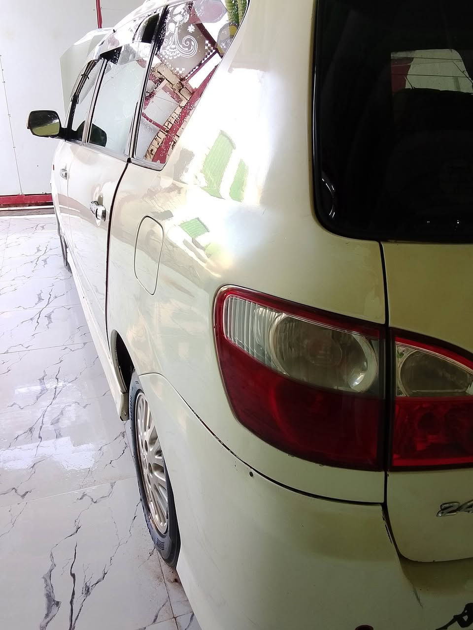 سلام عليكم ابصم للبيع مكينه كير تخم تاير حداديه نضيف خصوصي تحويل مباشر سنويه 29اسعر 100بيه مجال 
رقم الهاتف ***********
