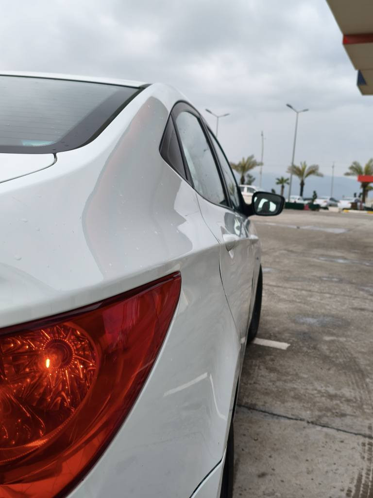 سلام علیک 
هۆندا ئەکسێنت 2011 .
 سەنەوی تازەیە تا دوا 2030 بەناوی خۆمەوە یە .
 چوار تایەی تازەی لەژێرە .
ئیکۆیە Eco .

لایت زینۆ .
شاشە ئایپاد .
تەبرید سارد و گەرم . 
گێڕو مەکینە و توندوتۆڵی بەشرتە .
دوو چەمەلاغی بۆیاغە و سەقفی پەمپە .
سەوداش دەکەین بەسەیارەک بە دڵمان بێت .
نرخی 85 کەمێک مەجال.
ژمارە: ‏‪0750 387 8215‬‏ رانية, السليمانية
