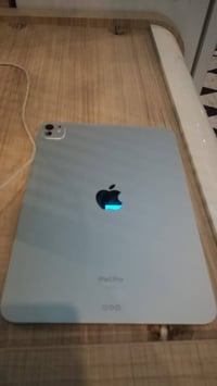 آيباد M4 • ٢٥٦ • بالضمان