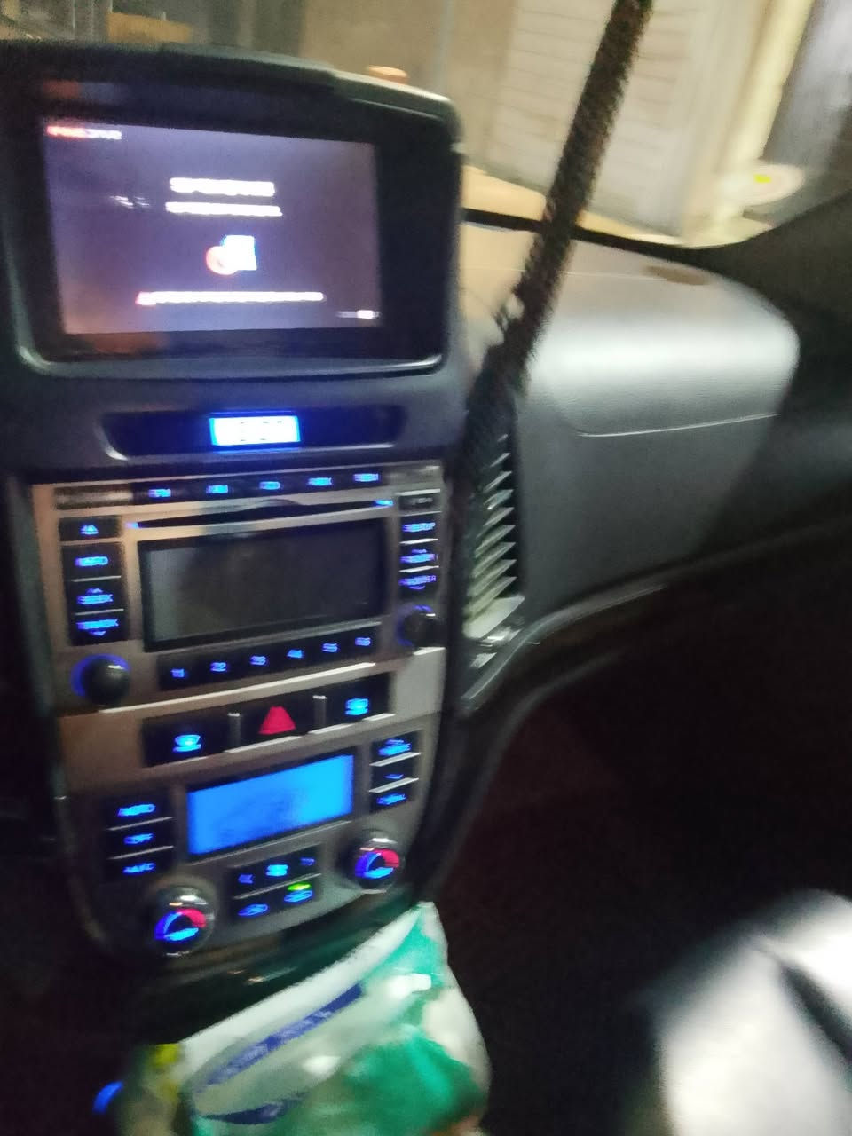 سلام وعليكم سنتافي للبيع موديل 11 كصه جنطه محرك كاز سيارة جديدة متومه طبق ااصل اربيل مكان بغداد سعر 55 جاهزه وين متريد اطلع بيهه ***********
