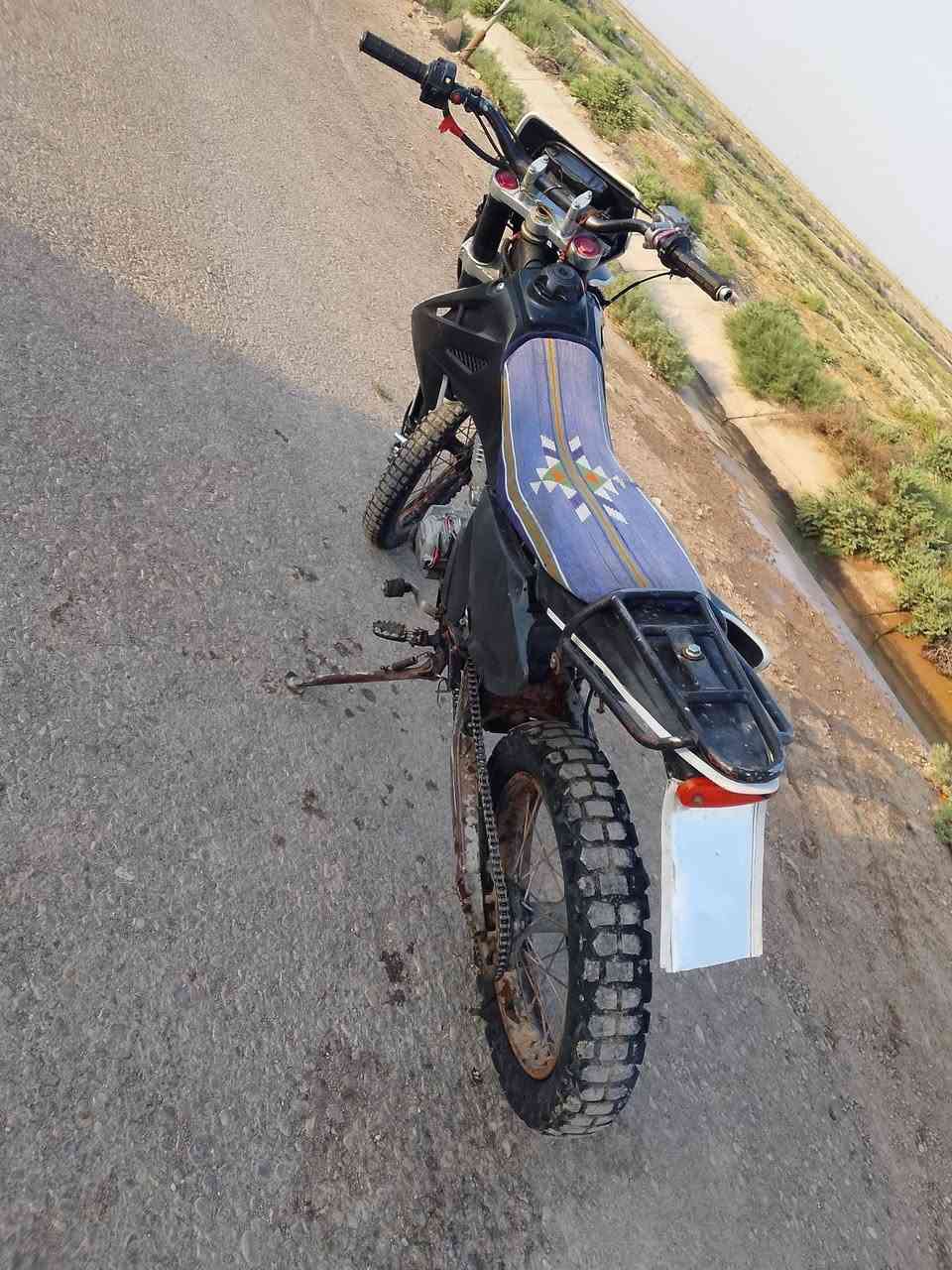 السلام عليكم دراجه قفاز البيع محور ستوته موديل 2024 crx السعر 650 وبي ***********البيع

