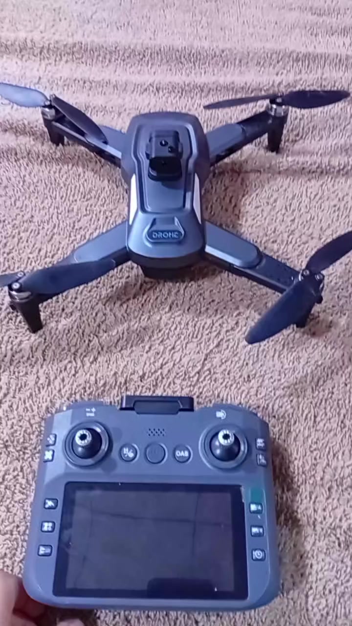 سلام عليكم طياره دروان اللبيع فول مواصفات وضواح كامره فوال
نضافه فوال 100على 100 سعر 70 بي مجال اللطيبين 
هذه رقمي *********** واتساب وهاتف
