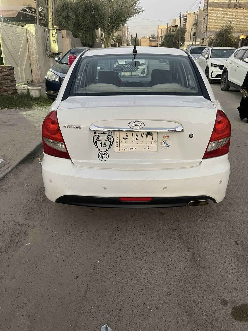 اكسنت 2011 الشكل الرياضي
المواصفات :- 

خليجي

تبريد ( شرط التثليج والانجماد بلصيف مو هسه 😉 )

محرك 1600 ( جديد ) 

كير ( جديد )

صدر امامي و خلفي ( جديد )

تايرات زوج امامي ( جديد ) الخلفي صارله اقل من سنة مبدلهن

كاميرا وشاشة وحساسات خلفية 

فتحة سلايد

اشاير بلمري

اقتصادية بشكل مو طبيعي بصرف البانزين

  الملاحظات :-

مثل الباب الخلفي خلف السائق بي ضربة من الاسفل ومصلح ومصبوغ وموجود الضربة بلصور وايضا ملاحظات اخرى 

السياره ناقصها فقط :

تصفير فلنجات اماميه سعر التصفير 20 الف

وشد جهاز الحساس الخلفي مشتري وكامل بس ينشد لان الجهاز المشدود عطلان ودوشمة الصدر واني الممنون 😊

السيارة كاملة مكمله وعلى ايدي مداريها مثل ممداري ابني 😂

اطلع بيها تراي للبصرة واني الممنون 

السعر 94 وبي مجال للطيبين

للتواصل فيس بوك ورقمي ( *********** )
