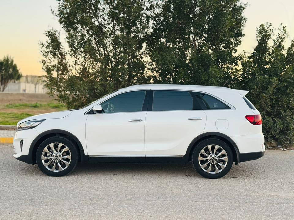 سورنتو ٢٠١٩ خليجي كفاله عامه ما عدا البنيد بي طخه ومبدل نفس الون ماشيه ٦٥ الف تخم تاير مكينه ما مفتوحه فول مواصفات رقم بغداد السعر ٢٣٠ وبيهاا مجال 
***********
