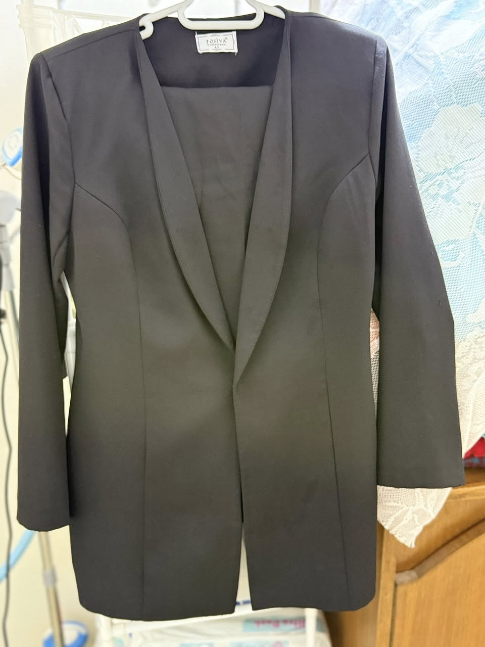 قاط اسود للبيع قياس 42 ستره +بنطرون 90 ملبوس مره وحده ب 25 يوجد توصيل


**إذا كنت صاحب هذا الإعلان وتريد حذفه لأي سبب، رجاءا أرسل رسالة إلى الدعم الفني**