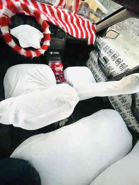 السلام عليكم بيجو بارص موديل2010  السعر21  گير جديد مكينه نضيفه للاتصال*********** تحويل مباشر  دواخل نضيفه كهربائيات شغاله  سياره مال جناي 
 ادامه كامله مسوي الها بخاخات وبالكات وفيتبم تشغل وتطلع وين مايعجبك الشراي يتصل ويدلل
((((((ملاحضه شباب رجاءً لاتراسلون الصفحه لان مكلفه بالنشر اتصل على الرقم وستفسر من صاحب السياره))))))
