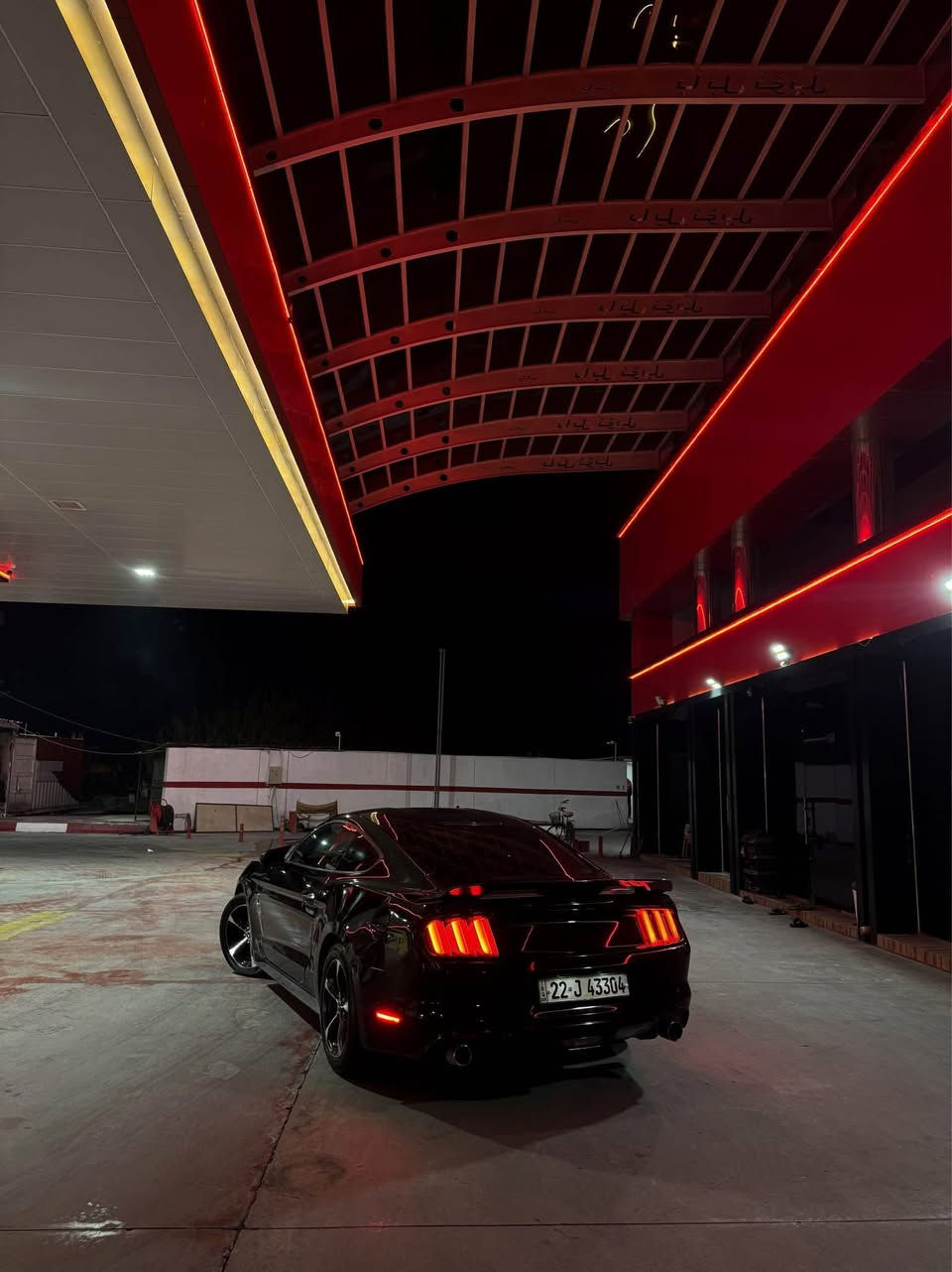 السلام عليكم 
موستنك 2016 ماشيه 120 
مواصفات 
محرك. V6مرغوب
حادثها جاملغ وبنيدو جاملغ
واحد مكان سغير بارد
بصمه
تحكم ستيرن جهتين 
شفتات 
سياره جاهزه بدون اي نقص تحويل بشرط 
مكاني اربيل
السعر.143 بيها مجال 
رقمي*********** أربيل, العراق
