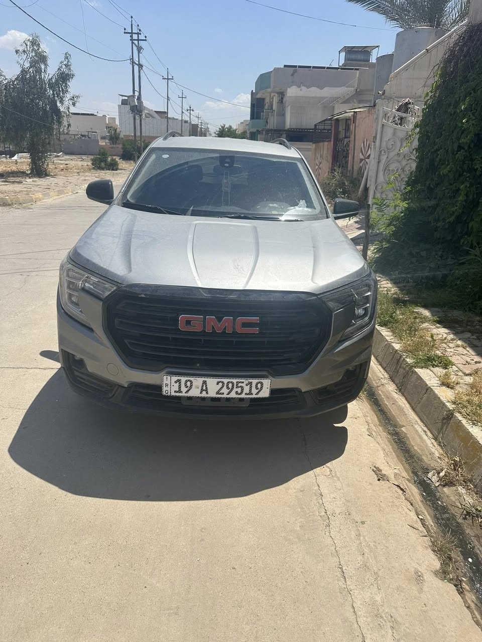 جي ام سي تيران موديل ٢٠٢٣ ماشيه ٨١ الف بيها قطعتين جامرلغ وبنيد موضحً بصور مكاني كركوك سياره جاهزه مابيها نقص برغي السعر ١٦٥ اي استفسار خاص او اتصال ***********
