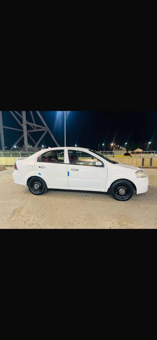 السلام عليكم افيو موديل 2011 السياره كفاله سياره حلوه مال جناي مكينه وكير كفاله تخم تاير حداديه جديده تبريد نقص بس غاز فقط ارقام انجليزيه سنويه 2027 السعر 55 وبيها مجال قليل مكان السياره ميسان العماره رقم الهاتف ***********
