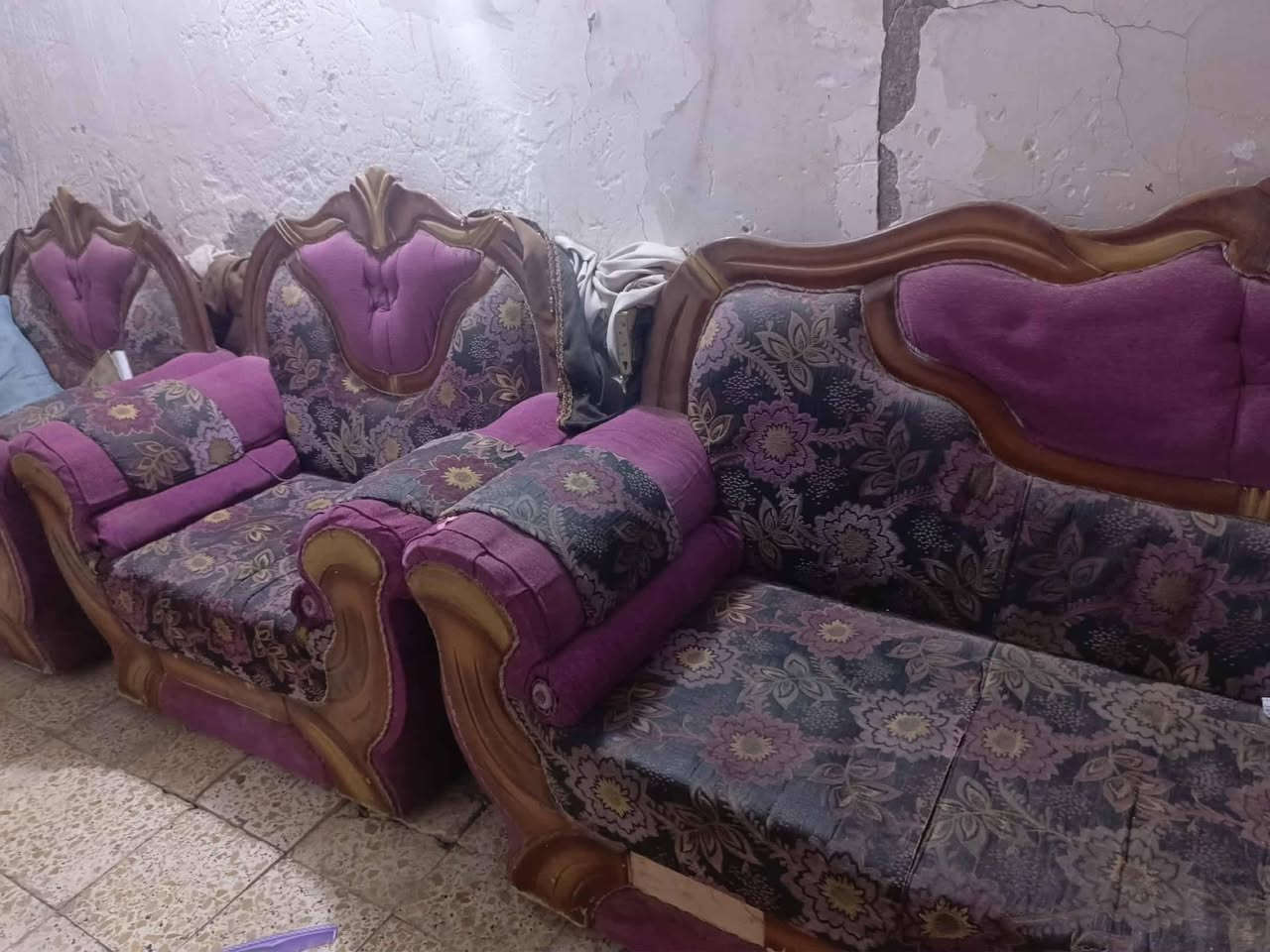 تخم ملكي 10قطع الاستفسار خاص ***********
