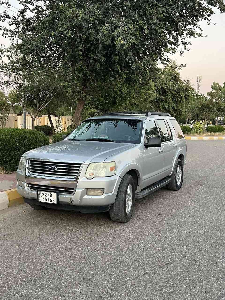 فۆرد اکسبلورر خلیجی ٢٠١٠
یەک چاملخ گۆڕاوە بێ لێدران
سقف سلاید 
بەصمە 
کوشن کارەبا 
جام کارەبا 
دەبڵ اکسل 
سێ ڕیز کوشن 
مەکینەی تازەی ئەوروپی لەسەرە 
شاشە ئایپاد 
ڕەقەم هەولێر و تەحویل بە شەرت 
سەیارەکە بێ تەقە و ڕەقەیە و جاهیز کراوە 
ژ.م ***********
سعری: ١١٨ مجال
