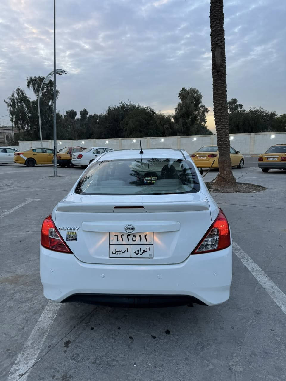 نسيان صني للبيع
صني هندي 
موديل 2020
رقم اربيل سياره شركه ( خليجي)
تحكم ستيرن
شاشه
سياره نظيفه ومكفوله وكاعده بيه بس صبغ جاملغ امامي عكس السائق
ماشيه 80 km
مكان سياره كاظميه او قرب جسر الدوار

للتواصل

***********
