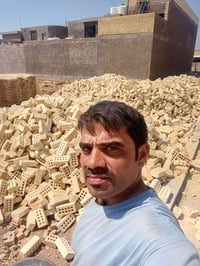 للي يدور على شغل نظيف ومضبوط ومضمون.. نشتغل بناء تحميل صب وتحميل طابوك...