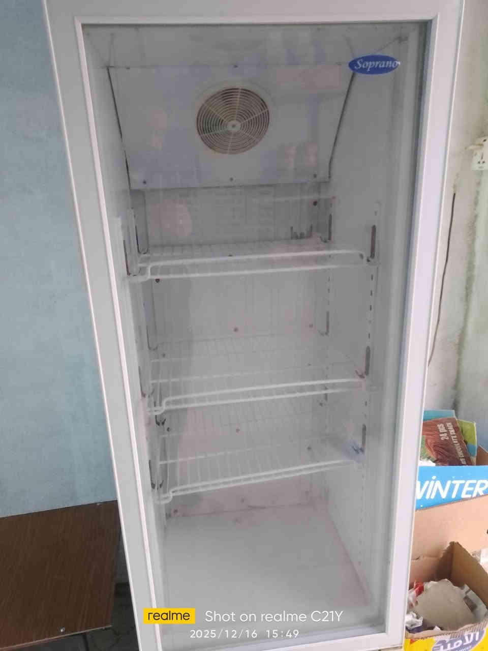 عارضة للبيع نظيفة شرط السعر 235 الف المكان قرية العباس ***********
