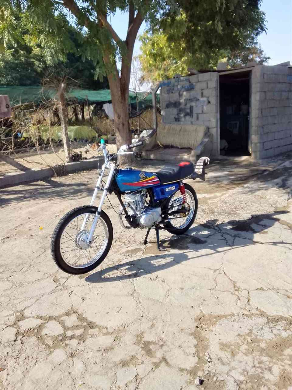 السلام عليكم دراجه موديل 15 اوراق اصولي تعمير 25  الشراي راسني خاص   وهاذه رقمي***********
