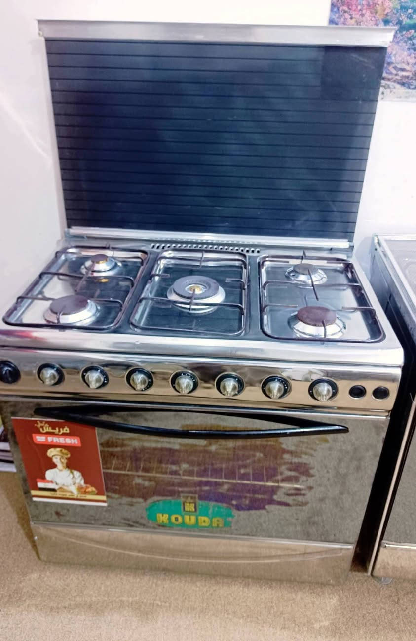 السلام عليكم
يالله اللهم صلي على محمد وآل محمد 
 طباخات للبيع :
_طباخ ايطالي باب اول  نضافه فول بمعنى الكلمة 
_طباخ فريش عدد (٢) نضافه فول
كريازي عدد (٢)نضافه بمعنى الكلمة

 _للاستفسار /مراسله خاص او اتصال على 
الرقم/***********
