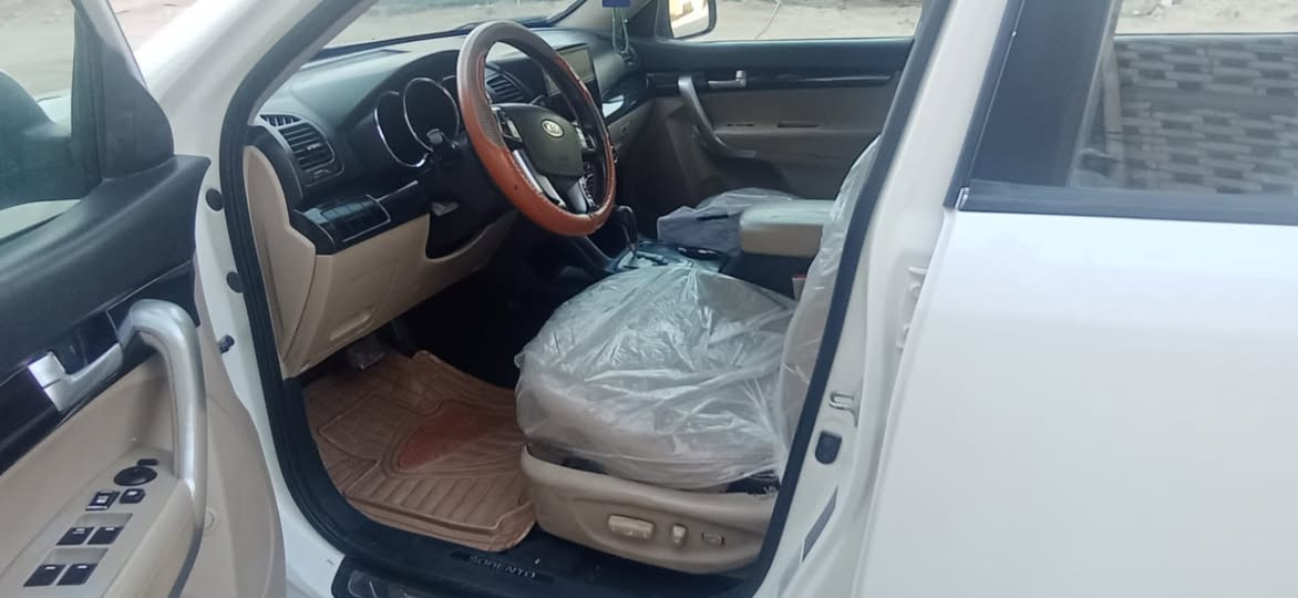 سلام عليكم بيع مستعجل سورنتوواردكويتي  للبيع اومراوس باقل منها سياره جديده بيه مكينه قبل شهر شادله  فول مواصفات سته سلندر رقم بغداد مداور باي مكان رقم الماني ***********السعر 145مع المجال
