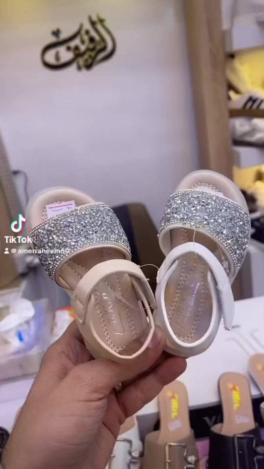 جديد الرفيف للاحذية
صندل طبي بيبي
القياسات 21-22-23-24-25
يتوفر توصيل 🚚 
كوت شارع الهوره مجمع ابن فنجان 
للحجز والاستفسار مراسلة البيج


**إذا كنت صاحب هذا الإعلان وتريد حذفه لأي سبب، رجاءا أرسل رسالة إلى الدعم الفني**