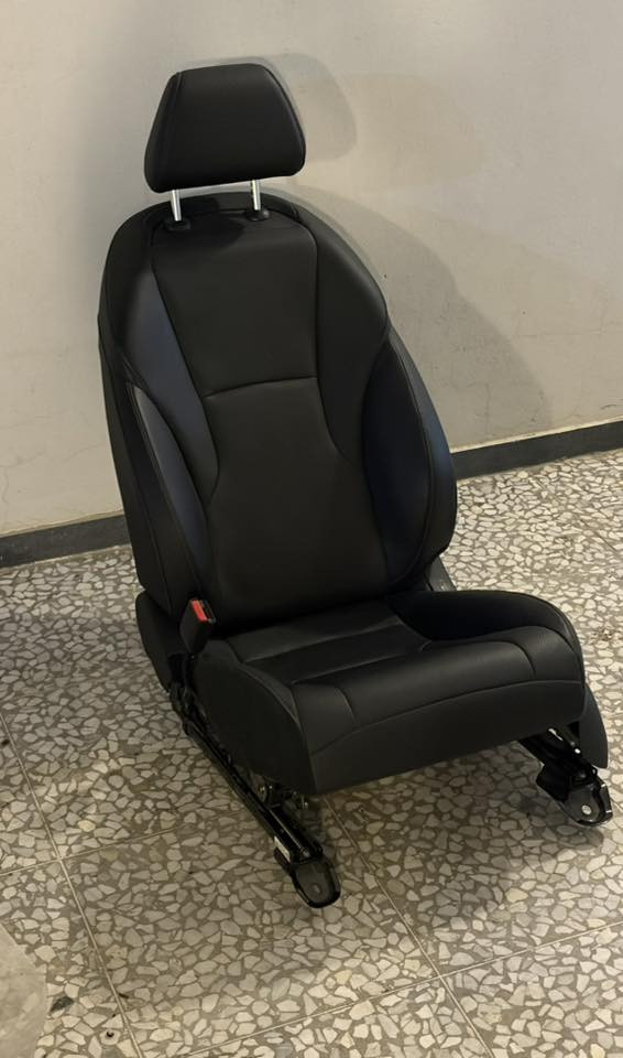 سلام عليكم كشن سايق مالاكورد جلد كهرباء نظافة ٩٠٪؜ مفتوح منه الايرباك فقط الكشن بلادي ممخيط

‭٠٧٧١ ٥٦٠ ٩٤٤٨‬ واتساب فقط
