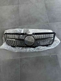 من رخصه الدمن... تتوفر قطع مارسيدس المعروضه وباسعار مناسبه، للاستفسار ...