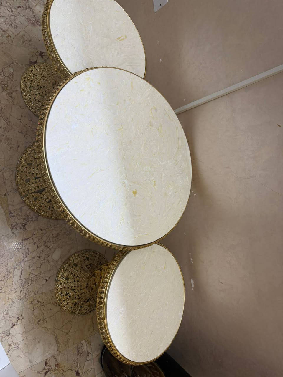 سيت طبلات  ٣ قطع  ( ٢ وسط ١كبير) نضيفات   الواجهه مرمر
للاستفسار على الرقم ***********
