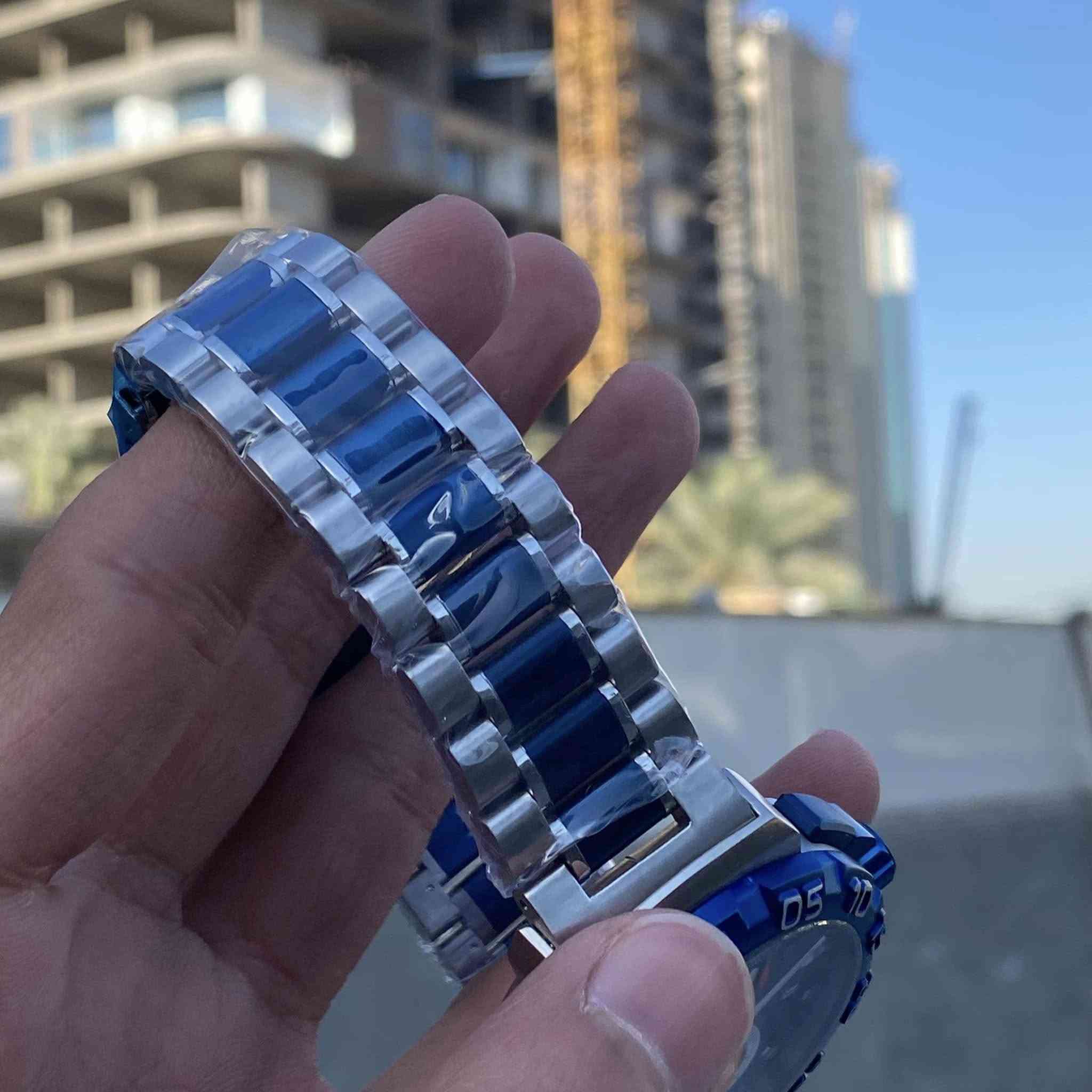 ⁨ TAG Heuer formula 1 ☄️
نسخة formula 1 بمينا مميزة ✨
🔹كوبي بدرجة ممتازة
🔹نسخة خاصة formula 1 
🔹لون مينا ازرق مميز 
🔹كرونوكراف (ستوب واتش) 
🔹سناتر شغالة
🔹الهيكل و السوار ستانلس مع اللون الازرق 
🔹الساعة جديدة غير مستخدمة
🔹مقاومة للماء 200 متر 
🔹رنك دوار
كوبي درجة ممتازة مع مواصفات قوية 🔥
السعر ٤٥ الف 😎⁩
***********
