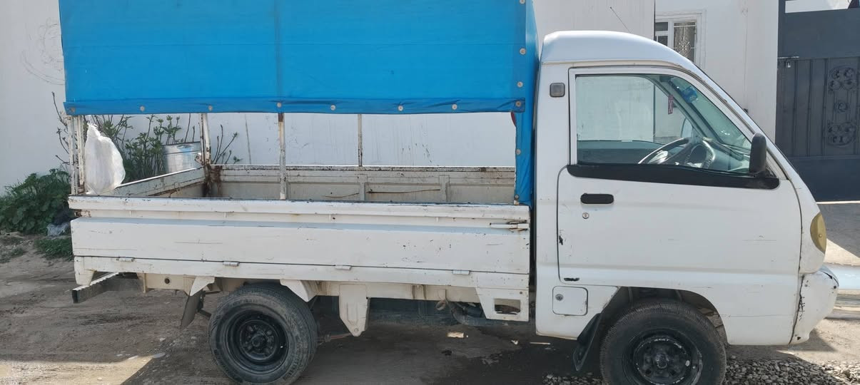 سياره فاو ٢٠٠٦ السياره شرط كير محرك اكسل شاصي  منفيس كامل السياره ناعمه المكان داقوق كركوك
سعرها ٢٠ ورقه وبيها مجال 
الاتصال ***********
