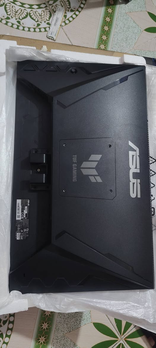 تحية طيبة عليكم 
للبيع pc + شاشة 
Rtx 3070 3fan rgb
R5 3600xt 
M.2 1T 
مبرد مائي من كولر ماستر 2fan 
Ram 2*8 16gb rgb 
Msi x570 A Pro برو سيريس 
Ps 750w Gold 
Case كولر ماستر 
سعر الكيس 1050 مليون و50 الف 
Asus tuf 24 fast ips 180hz 1ms ستيرو سبيكر 
الشاشة جديدة لوك سعرها 160 الف 
الكارت اخ الجديد تحت الضغط حرارة 54-76 
توصيل متوفر تواصل خاص او واتس ***********

