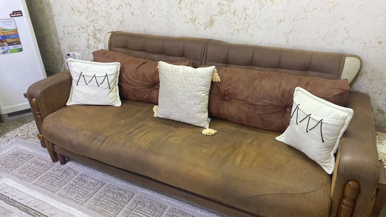 طخم تركي ١٠ مقاعد نظام سرير ومخزن نظيف جدا مكاني بغداد السعر ٨٠٠ الف وبي مجال تلفوني ***********
