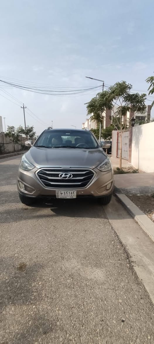 السلام عليكم ورحمة
توسان ٢٠١١ محرك ٢٤٠٠ مبدل وماشي ع جديد ٢٥ الف فقط
تخم تاير سياره عدنه صارله سنوات
بيه من شتريناهه جاملغ خلفي وشويه مباوك ويه باب وشويه بالصندك وجاملغ امامي محتاج بارد
سعره ١٠٥ وبيه مجال سنويه منتهيه مكانه فلوجه
***********
