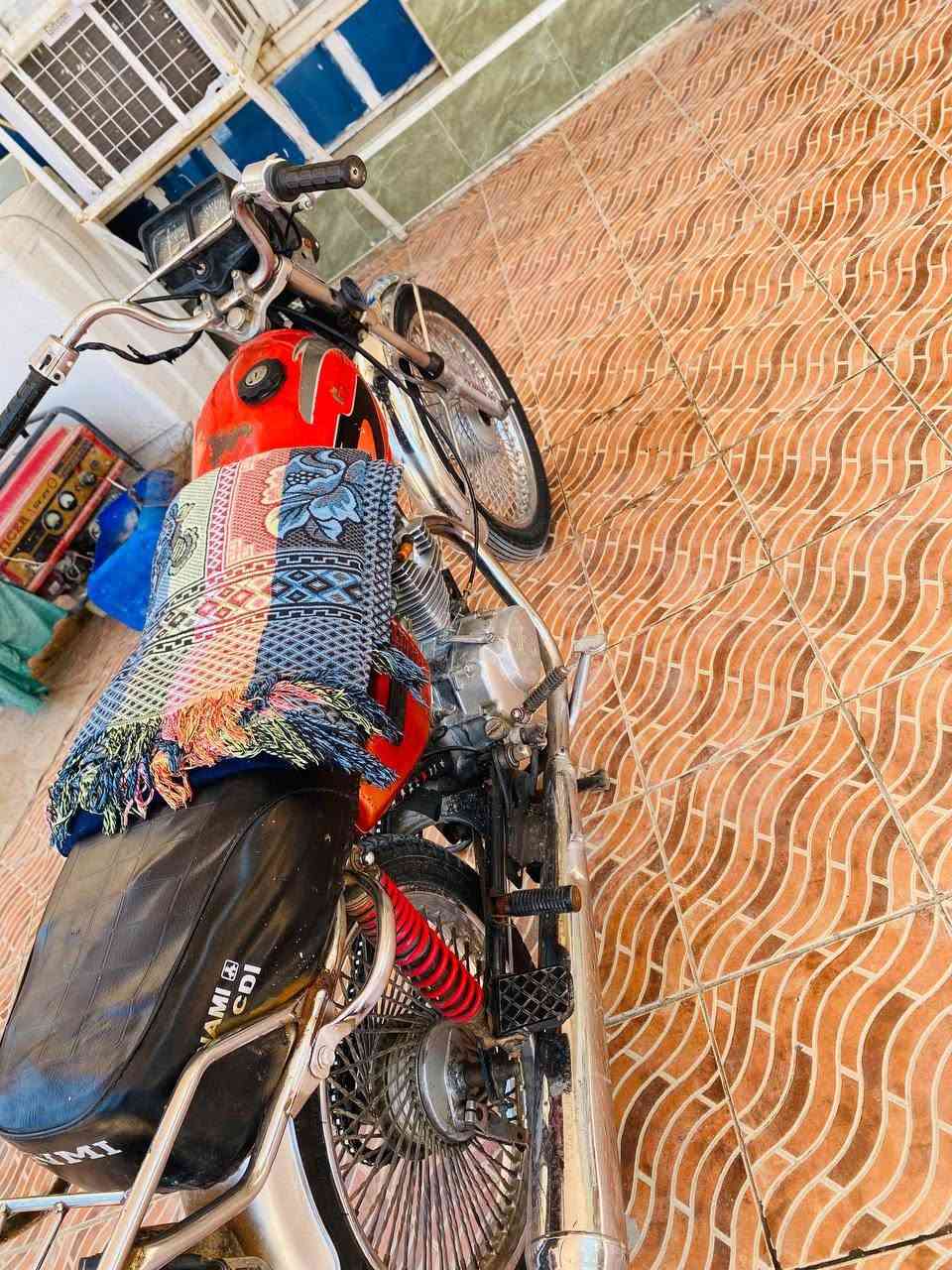 السلام عليكم..تايكر ١٩ للبيع بدون اوراق مكفوله سعر 200وبيه مجال بسيط مكاني مسيب السده الهندية ‭

‭***********‬
