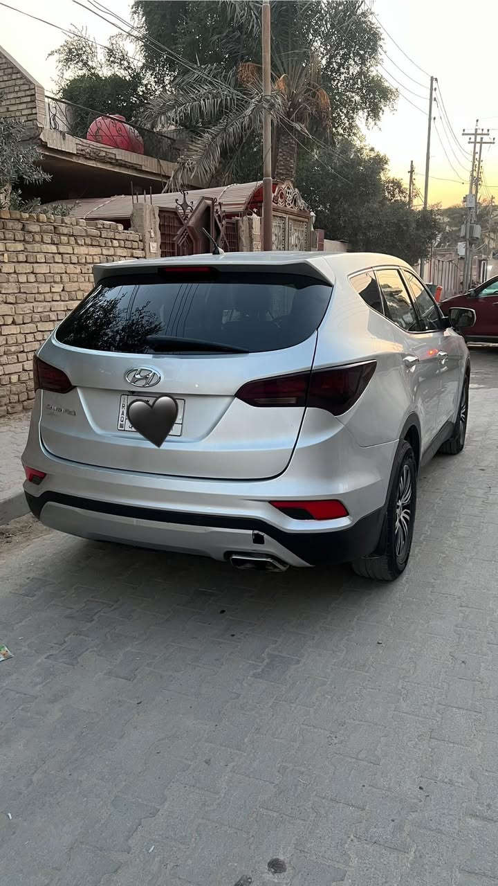 للبيع سنتافيا 2018    محرك 2400 gdi وارد  ارمريكي ضربتها جاملغ  ماشية 70  ميل كشنات جلد و تخم تاير جديد نضافة فول  السعر مقبول للشراي  العنوان السماوة واتساب ***********
