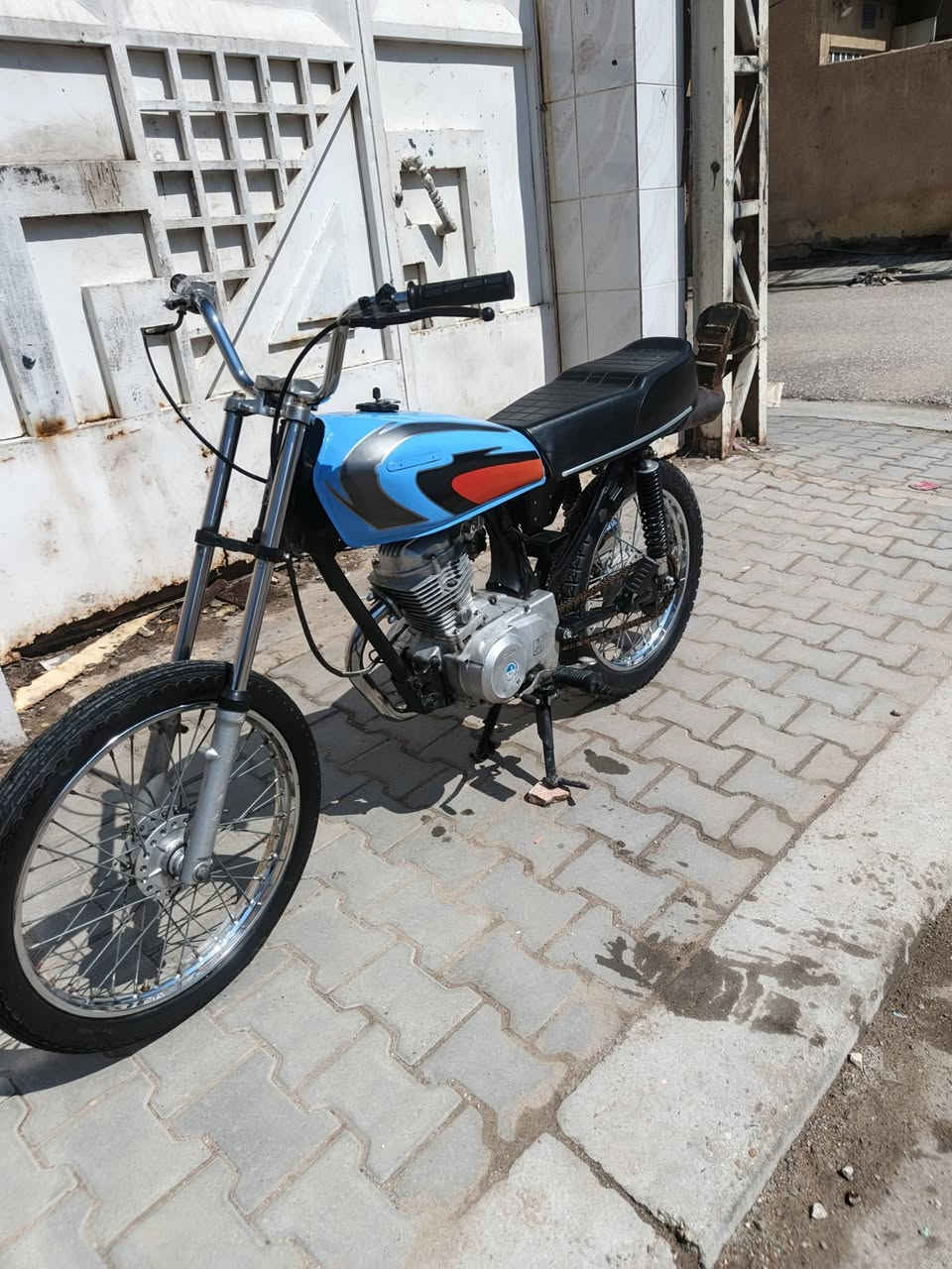 سلام عليكم اربعه كير موديل 23 وكيل عقيل الربيعي مكينه ايراني موديل 18 تجي برغي 8 ناعمه وحلوه وشرط ادك فصله بيهه ربع ساعه اذا طلع دخان لو صوت تاخذهه وتروح بلاش دراجه نضيفه شوفت عينك السعر 600 وبيهه مجال اليكسر بلسعر يسمع حجي مو حلو مكاني حي السلام


**إذا كنت صاحب هذا الإعلان وتريد حذفه لأي سبب، رجاءا أرسل رسالة إلى الدعم الفني**